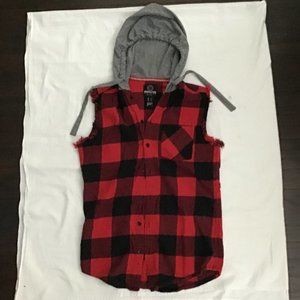 Resolution Sleeveless Plaid top with hood